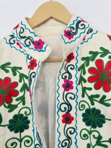 Suzani bordado hecho a mano chaqueta, Suzani chaqueta, Invierno desgaste chaqueta abrigo, abrigo de mujer, Suzani chaqueta, vintage corto - Product Image 6