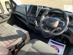 2025 Gris Usado. I. V. E. C. O. Daily 35C18A8 Derecha 4,1 M. D.r.o.p.si.de .. Asientos de cuero 3.0ltr 180bhp 8 velocidades Hi-Matic Auto 99 Wagon - Product Image 6