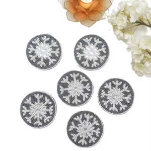 ชุดที่รองแก้วลูกปัดทำมือ6ชิ้นลายเกล็ดหิมะตกตกแต่งโต๊ะห้องครัวงานแต่งงานผู้จัดจำหน่ายจำนวนมาก - Product Image 4