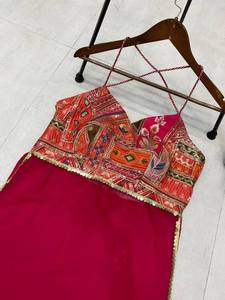 PARA ESTA PRÓXIMA TEMPORADA DE NAVARATRI NUESTRO EXCLUSIVO COSTADO KURTI - Product Image 2