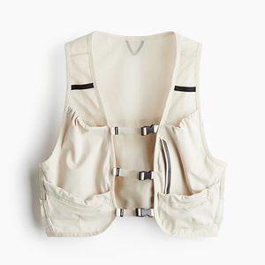 Chaleco de verano de poliéster ligero para hombres Logotipo personalizado Gimnasio y deportes Camiseta sin mangas Tela transpirable Proveedor a granel Mouz Industry. - Product Image 1