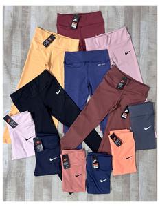 Pantalones de Yoga para Mujer, Leggings Deportivos de Licra Taiwanesa 4way, Leggings con Efecto Push-Up para Yoga y Fitness - Product Image 1