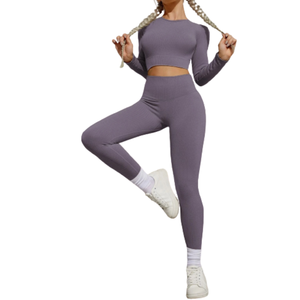 Conjunto de 2 piezas de talla grande para mujer, ropa deportiva sexy con logotipo personalizado de color sólido, ropa de entrenamiento ligera y transpirable - Product Image 3