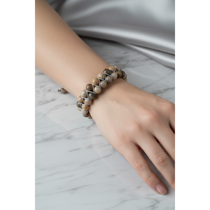 Pulsera de Macramé de Doble Hilera con Coral Fósil de 8mm y Piedras Naturales - Product Image 4