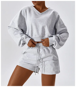 Sudaderas con capucha de algodón orgánico para entrenamiento de gimnasio, conjuntos de pantalones cortos y Sudadera de cuello redondo bordados personalizados para mujer - Product Image 6