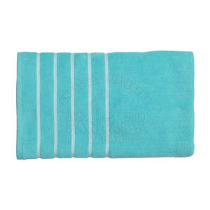 Conception légère et pliable pour les voyages, serviette de plage écologique, tissu doux réutilisable pour un style de vie estival durable - Product Image 2