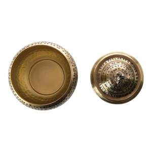 Tarro de almacenamiento de latón martillado redondo con contenedor de metal decorativo de remate de mariposa - Product Image 6