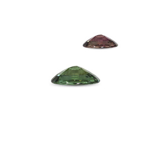 Piedra de Corazón de Alejandrita Verde Natural de 1.59 Quilates, 8mm de Altura, 1mm de Orificio, Gema de Calcedonia Sintética Tratada con Calor, Creada en Laboratorio - Product Image 1