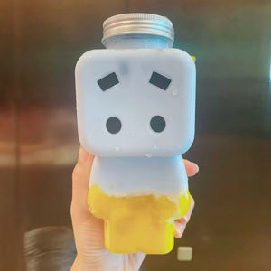 Vacío lindo creativo 500ml 16oz Robot forma jugo batido <span class=keywords><strong>botellas</strong></span> <span class=keywords><strong>con</strong></span> tapas de rosca de aluminio marioneta hombre hielo Boba tazas de té - Product Image 4