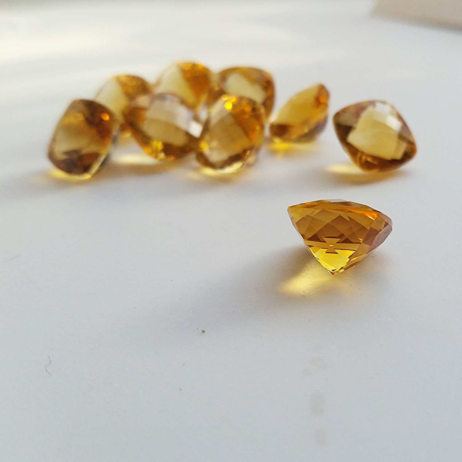 สีเหลือง