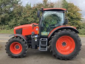 Tractor Agrícola Kubota M6-142 |   Tractor Agrícola Diésel de 145 HP con Tracción en las 4 Ruedas para Trabajo Pesado - Product Image 4