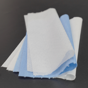 Lingettes humides en tissu non tissé en microfibre Spunlace de haute qualité Respirant imperméable à l'eau de style croisé directement de l'usine vietnamienne - Product Image 3
