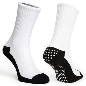 Chaussettes de football durables, chaussettes de sport absorbant la transpiration et vêtements de sport confortables jusqu'aux genoux. - Product Image 1