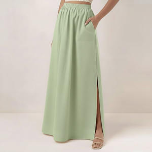 Jupe longue décontractée kaki pour femme avec poches latérales et taille élastique fendue - Product Image 1