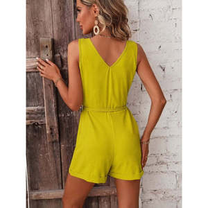 Combinaison courte Aerobin pour femme, à bretelles, col en V, boutonnée sur le devant, taille à cordon de serrage, 35807 - Moutarde - Product Image 3