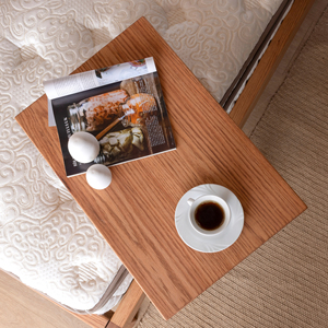 Mesa Auxiliar de Madera Maciza de Roble Hecha a Mano: Escritorio Escandinavo para Cama, Esencial de Lujo para el Dormitorio - Product Image 3