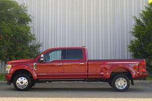 Ford F-450 Super Duty Platinum 4x4 2022, Gasolina, Bajo Kilometraje - Product Image 5