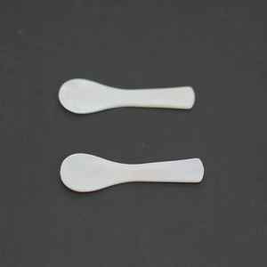 Cuchara de nácar hecha a mano, cubiertos de lujo pulidos para servir caviar en restaurantes elegantes y espacios de comedor privados - Product Image 2