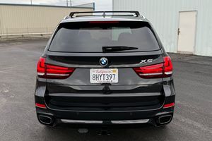 BMW X5 xDrive50i 2016, V8 biturbo, transmission intégrale, pack M Sport, parfaitement fonctionnel, sans accident. - Product Image 5