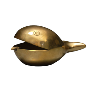 Porte-bibelot en laiton en forme de baleine des années 1950 cendrier robuste pour cigares et cigarettes prix d'usine bon marché en gros de l'Inde - Product Image 1