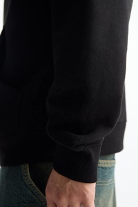 Sweat à capuche en pur coton pour la saison d'hiver Sweat à capuche surdimensionné pour hommes noirs avec épaules tombantes aux prix de gros Sweat à capuche thermique pour hommes - Product Image 6