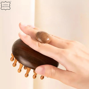 Vente chaude 100% bambou cheveux peigne Logo personnalisé à la mode maison Salon cuir chevelu masseur en bois tête ronde Massage - Product Image 3