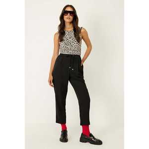 เสื้อเบลาส์คอกลมแขนสั้นลายลำลองพร้อมโลโก้ด้านหน้า ความยาวเสื้อสั้น 100% โพลีเอสเตอร์ - Product Image 3