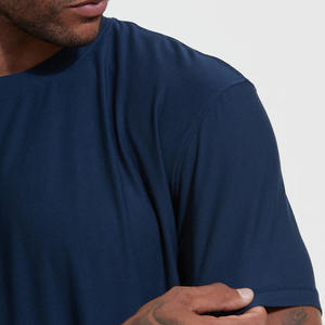 Camiseta de calle Premium para hombre Proveedor de ropa de diseño informal personalizado para Estilo de vida y uso diario al por mayor - Product Image 5