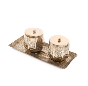 Frasco de fruta seca de metal y vidrio que muestra una hermosa mezcla perfecta para agregar un toque personalizado a su cocina - Product Image 4