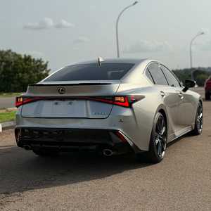 Lexus IS350 2023 d'occasion, en bon état - Product Image 5