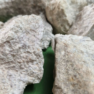 Notre remplissage technique réduit la demande en résine dans les panneaux renforcés de fibre de verre, optimisant les coûts sans sacrifier la résistance. - Product Image 1