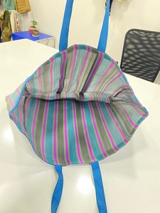 กระเป๋าชายหาดและซูเปอร์มาร์เก็ตสำหรับผู้หญิงใช้ซ้ำได้ผ้าฝ้ายรีไซเคิลพิมพ์ลายตามสั่งจากอินเดีย - Product Image 4