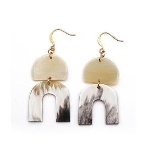 Boucles d'oreilles en corne de buffle pour filles, boucles d'oreilles pour femmes, bijoux en corne, corne naturelle pour femmes, haute qualité - Product Image 1