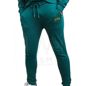 Survêtement en polyester 100% léger et ajusté à motif personnalisé de Sialkot pour l'hiver - Product Image 5