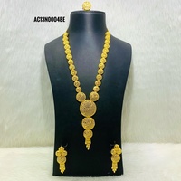 Kalung Rantai Kotak Kuningan Berlapis Emas Desain Klasik Bentuk Bunga - Kalung Panjang Berliontin untuk Pernikahan & Pesta