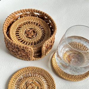 Dessous de verre de table Tapis de dessous de verre résistant à la chaleur Ensemble de dessous de verre à thé Accessoires de cuisine Dessous de verre en osier et jute avec support Design unique - Product Image 4