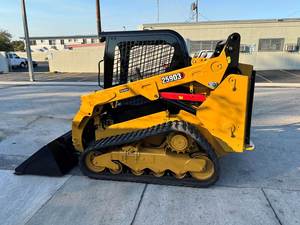 Chargeuse compacte sur chenilles jaune 259D3 avec godet frontal pour la construction et la manutention de matériaux - Product Image 2