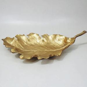 La polyvalence de la plaque en feuille métallique de qualité assurée, à trois couleurs, permet de passer en douceur du repas à la décoration. - Product Image 3