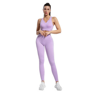 Ensemble de yoga réversible avec logo personnalisable pour femmes Short unique à motif solide fabriqué en usine avec fermeture à la taille élastique - Product Image 1