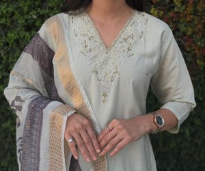 Luz Pista Color Premium seda romana bordado a mano cuello en V tamaño libre boda y fiesta especial tradicional Kurti conjunto para la venta - Product Image 4