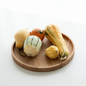 Bandeja de madera duradera para cocina, comedor y exhibición decorativa de Crescent Crafts - Product Image 1