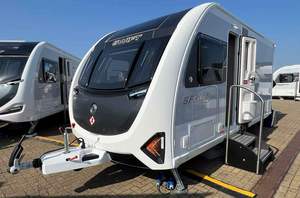 รถบ้านเคลื่อนที่แบบทันสมัยรถบ้านเคลื่อนที่ได้รถคาราวานท่องเที่ยวแบบออฟโรดกันน้ำและพับเก็บได้บ้านเคลื่อนที่สำหรับขายในฝรั่งเศส - Product Image 3