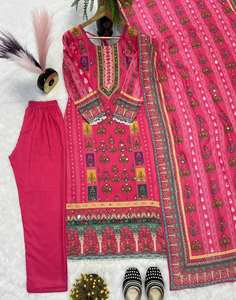 Ensemble de Kurta de travail en miroir imprimé en soie de chinon lourd de concepteur toutes les saisons matériau de qualité supérieure pour les femmes mariage ethnique - Product Image 3