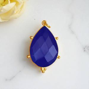 Colgante de abalorio de piedras preciosas de Calcedonia azul facetado de pera-joyería colgante de moda de diseñador-dijes de plata 925 para venta al por mayor - Product Image 1