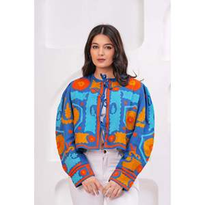 เสื้อแจ็คเก็ตผ้าฝ้ายลายดอกไม้สีน้ำเงินสำหรับผู้หญิง แบบสองด้าน สไตล์บอมเบอร์ วาร์ซิตี้ โบโฮ พิมพ์ลายด้วยมือ ตกแต่งด้วยหนัง สำหรับฤดูใบไม้ผลิและฤดูใบไม้ร่วง - Product Image 4