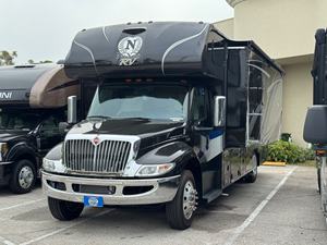 Wholesale Used 2019 2020 Nexus RV Triumph 30TSC Lightweight Waterproof Travel Trailer with 7 Person Sleeping Capacity Available - Product Image 4