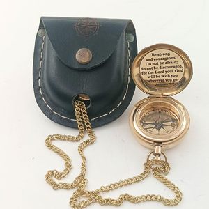 Brújula Rectangular Clásica de Cobre Grabada Personalizada, Regalo Religioso con Apertura a Presión para Niños, Comunión, Bautismo, Confirmación - Product Image 3