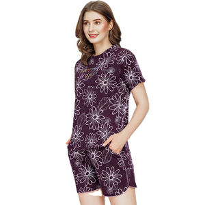 Vente flash Ensemble deux pièces pour femmes imprimé étoile d'hiver T-shirt et short Logo personnalisé 100% coton Tissu léger - Product Image 5