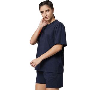 Ensemble deux pièces décontracté bleu marine pour femme : T-shirt oversize imprimé et short – Idéal pour le sport ou la détente - Product Image 3