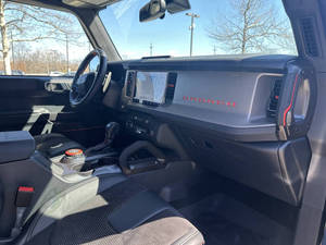 ฟอร์ด บรองโก ปี 2024 สภาพดี ใช้งานน้อย - Product Image 5